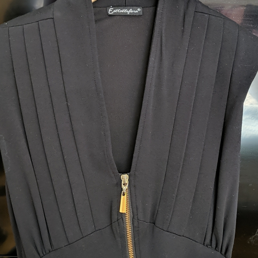 Dress with zipper Stunning